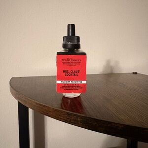 Bath & Body Works Mrs Claus’ Cocktail Wallflower Refill